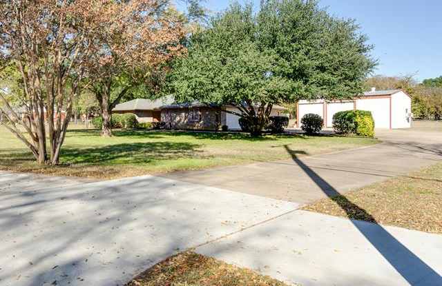 308 Glade Road Gallery 2
