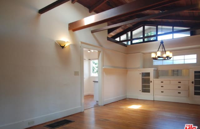 692 South GRAND Avenue Gallery 4