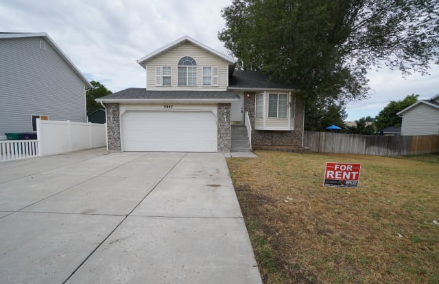 3947 S 2600 W - 3947 South 2600 West, Roy, UT 84067