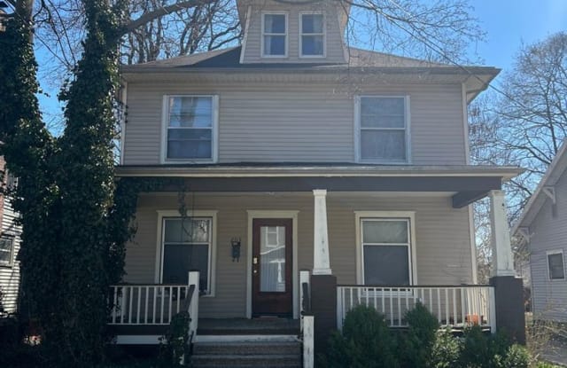 205 Leslie St - 205 Leslie Street, Lansing, MI 48912
