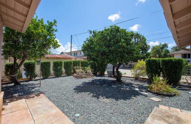 Spacious 3 bedroom 1 bath single story home in Kaimuki - 817 9th Avenue, Honolulu, HI 96816