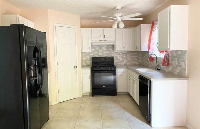 388 Springbottom Court Gallery 4