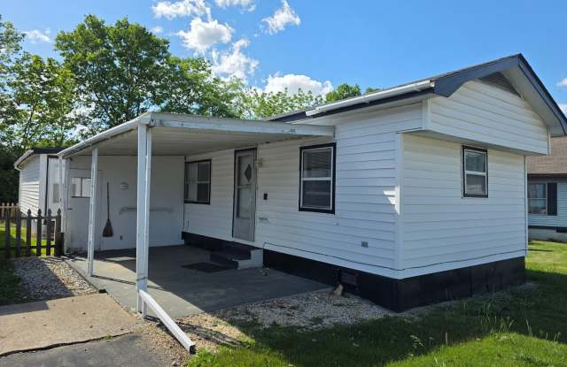 3 Bedroom 1.5 Bath Mobile Home. Please read Description! photos photos
