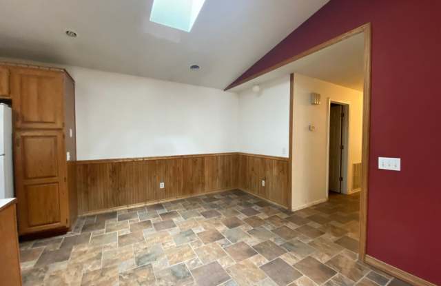 3 Bedroom, 2 bath home for lease West of Poplar Bluff photos photos