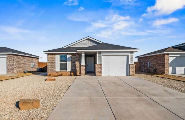 2004 Settler Avenue photos photos