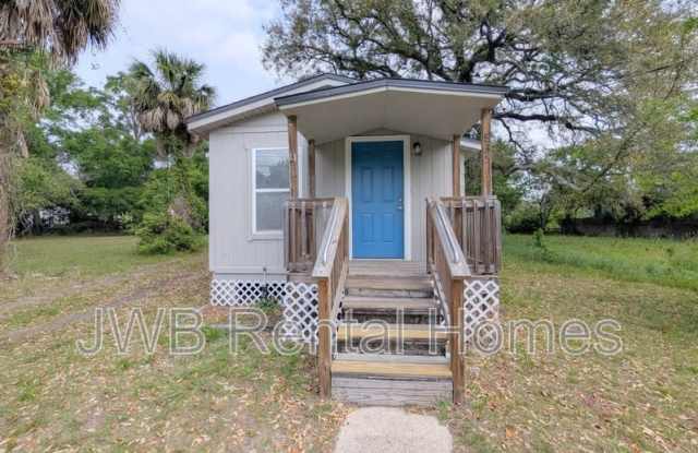 835 Union St E photos photos