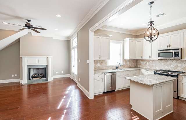 3 Bedroom Townhome Available Now Near Old Goodwood! photos photos 3 Bedroom Townhome Available Now Near Old Goodwood! photos photos