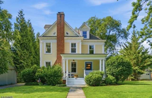 40 Oakwood Ave photos photos