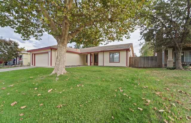 Fully Remodeled South Yuba City Home with Landscaped Backyard Gallery 4