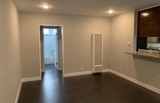1327 St Andrews Pl - 7 photos photos