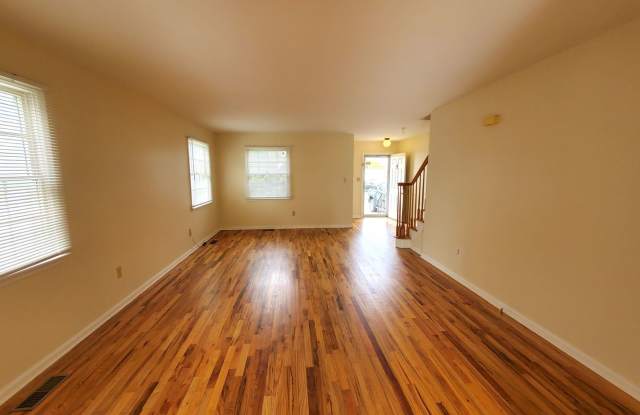 11 Lake View Boulevard Gallery 4