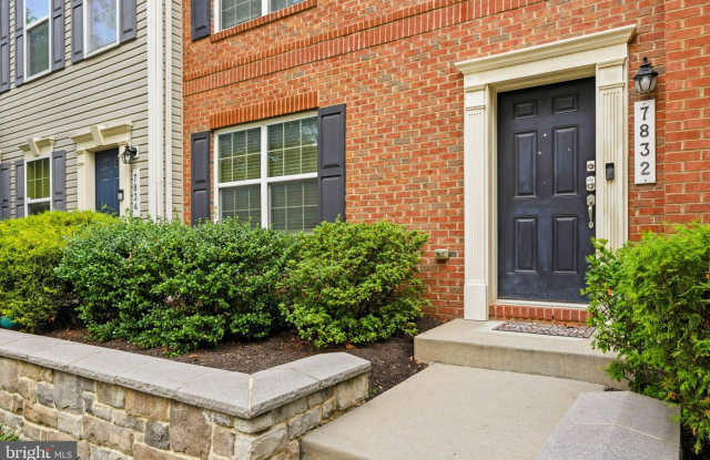 7832 BLUE STREAM Drive Gallery 3