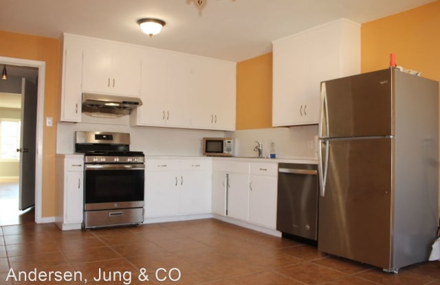 Top floor apartment available now!!! VIDEO! - 1421 Silver Avenue, San Francisco, CA 94134