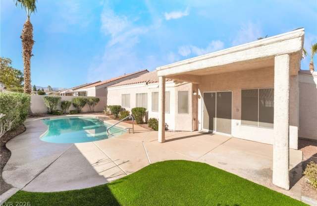 9205 Desert Village Avenue Gallery 4