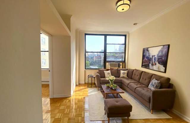 304 West 92nd Street - 304 West 92nd Street, New York City, NY 10025 304 West 92nd Street - 304 West 92nd Street, New York City, NY 10025