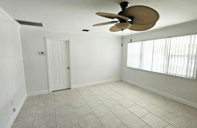 911 Burch Drive Gallery 3
