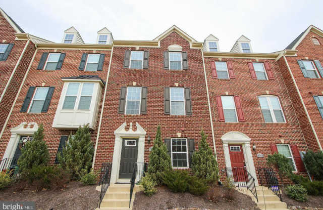 3704 HANSBERRY COURT NE Gallery 2