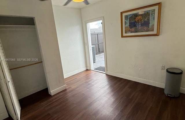 13030 SW 80th St photos photos