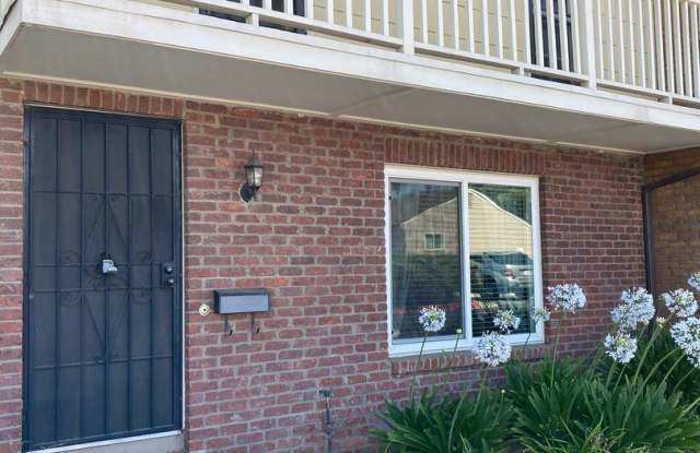 11909 Royal Rd Unit C Gallery 2