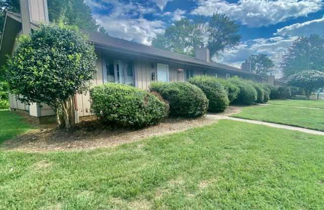 641 Statesville Blvd photos photos