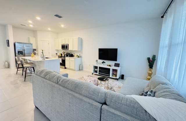 376 Sol Vista Drive - 1 Gallery 3