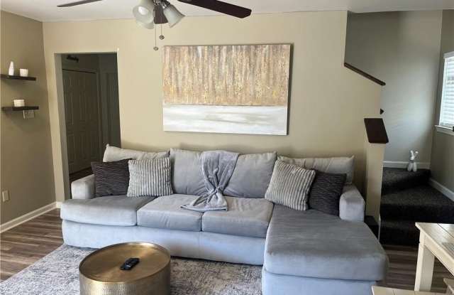 1324 FERRY Place Gallery 4