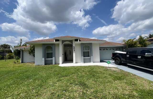 503 Jackson Ave photos photos