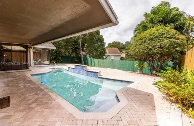 8775 SW 57th St photos photos