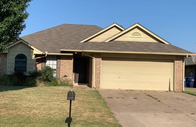 213 Chanda Lane - 213 South Chanda Lane, Mustang, OK 73064