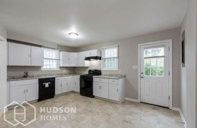 35 Pierson Place Gallery 3