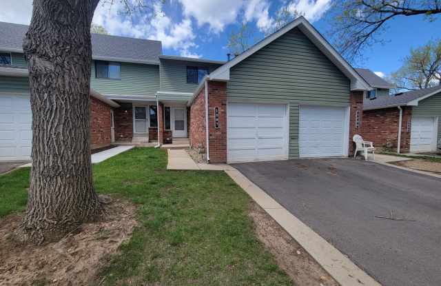 3 Bedroom Townhome with Attached Garage In Lafayette, Centaur Village. - 1507 Seneca Circle, Lafayette, CO 80026