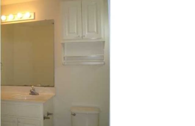 2737 Bay Club Drive Gallery 4