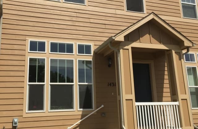 No Yard to Maintain in this 3 Bedroom Townhome - 1431 Lamborn Way, Castle Rock, CO 80109