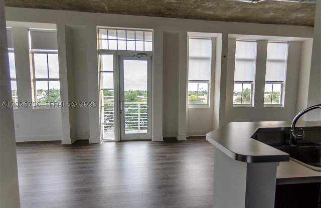 1791 NE MIAMI GARDENS DR Gallery 4