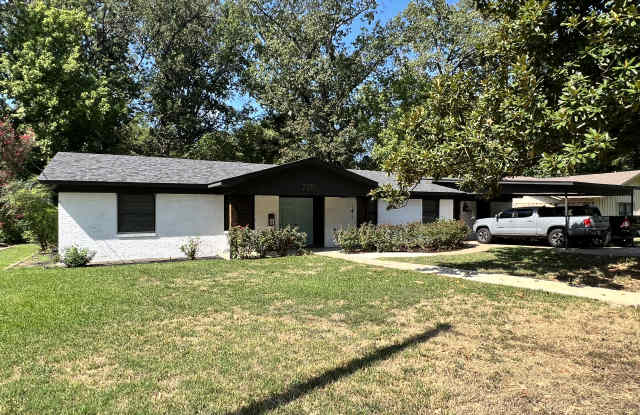 2311 Brookhaven Dr photos photos