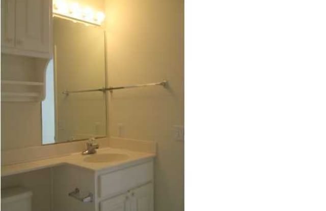 2737 Bay Club Drive Gallery 3