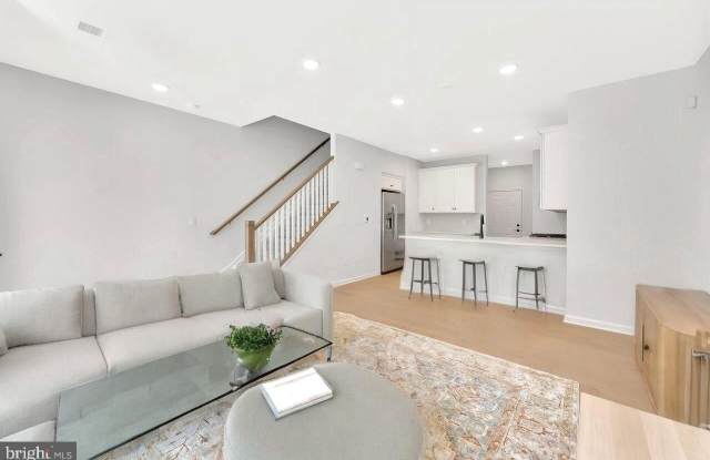 606 PARKER BOULEVARD photos photos