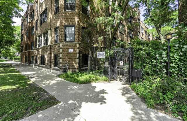 5459 S Ingleside Avenue Gallery 1