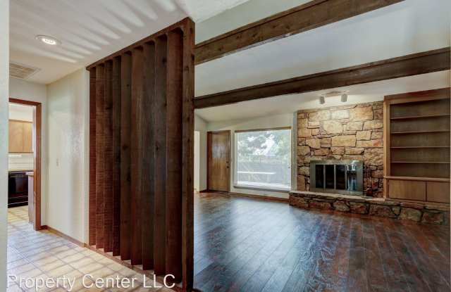2905 Pheasant Run Gallery 4