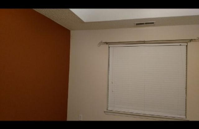 5690 Colonnade Dr Gallery 3