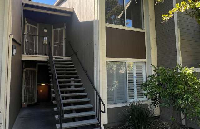 Modern  Renovated 2 Bed | 2 Bath Condo photos photos