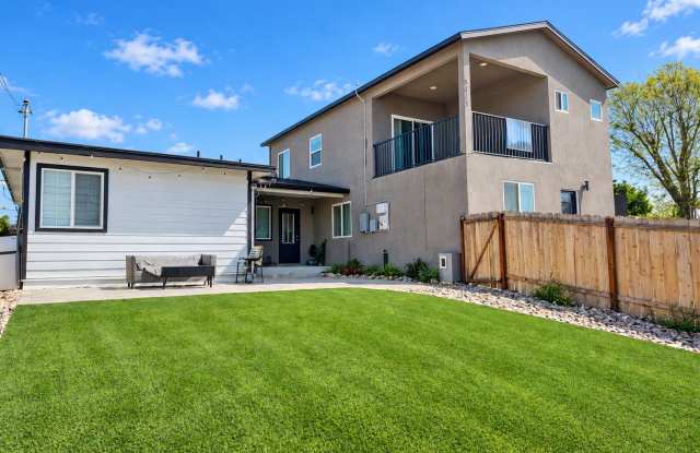 Nice 5 bedroom house on West Falls! (Lease out, pending signatures. Check back in a few days!) Gallery 1