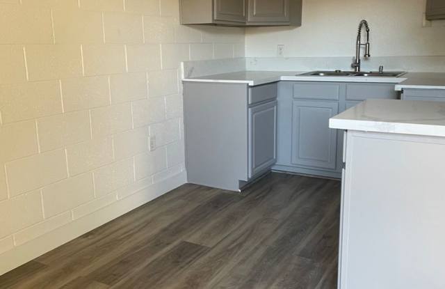 2109 North Daley Street photos photos