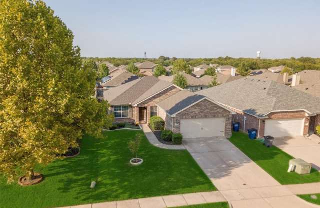 325 Crosscreek Drive Gallery 4