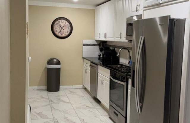 785 Charlotte Gallery 4