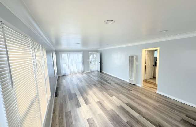 Central to everything! Move In Ready 2bd/1ba home in Van Ness area photos photos