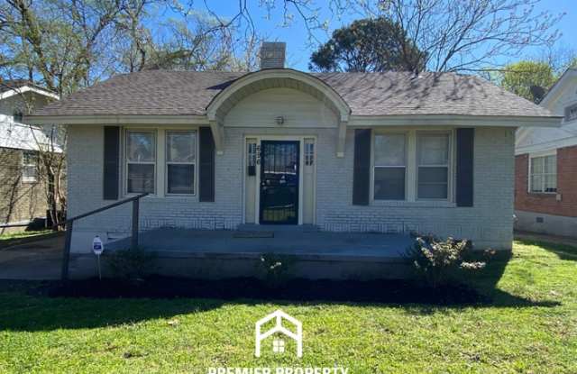 696 North Willett Street photos photos