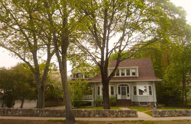 163 Pleasant Street photos photos