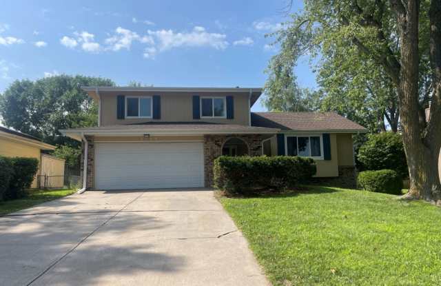 Bellevue Home For Rent! - 2109 Nottingham Drive, Bellevue, NE 68123