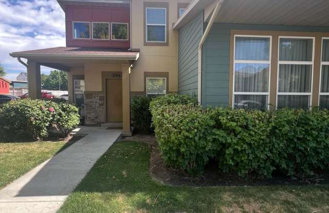Awesome Townhome End-unit in South Jordan photos photos
